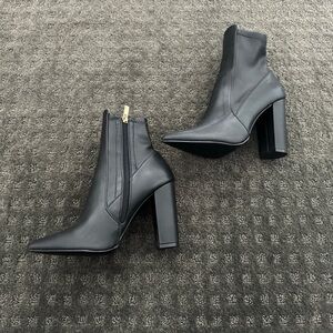 Elegant Black Ankle Boots